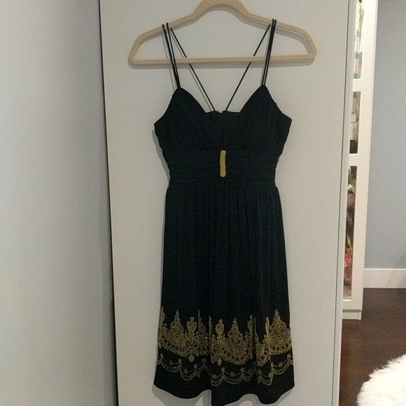 Dress - Picture 2 of 6